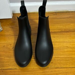 Black Rain boots